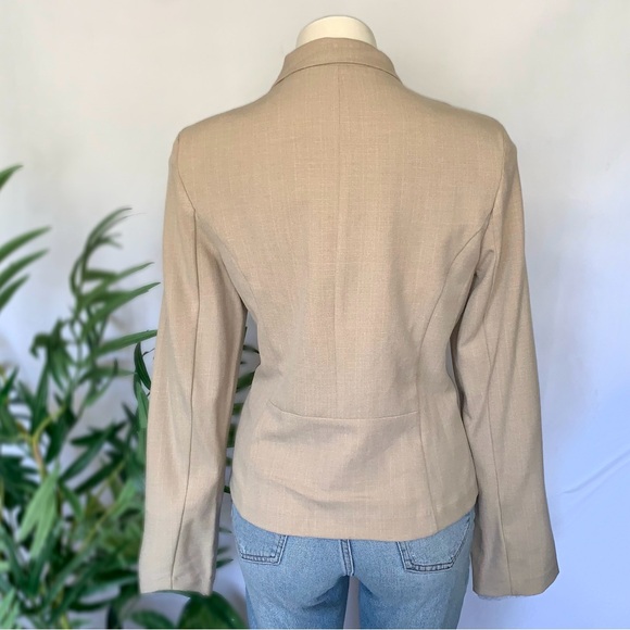 v i n t a g e :: Y2K Sophisticated Mod Classy Neutral Blazer - Picture 4 of 10